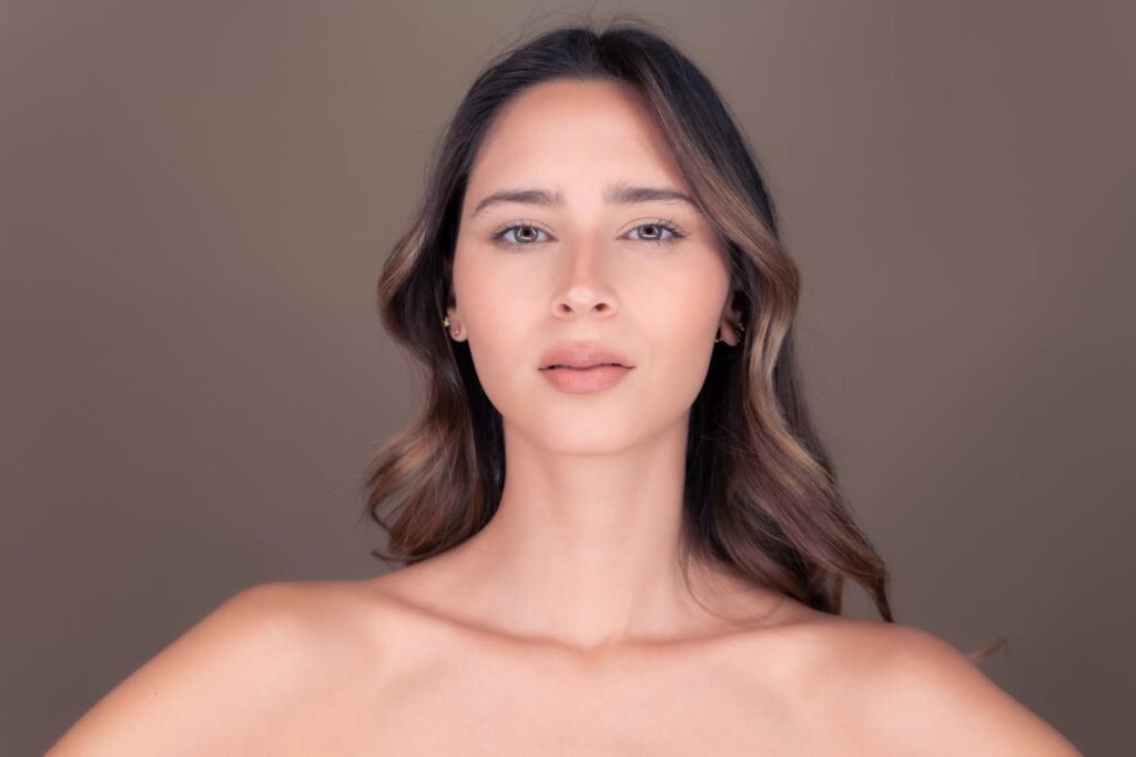 Minimalizm w makijażu: Jak osiągnąć efekt "no-makeup" 6 pexels israwmx 16138458